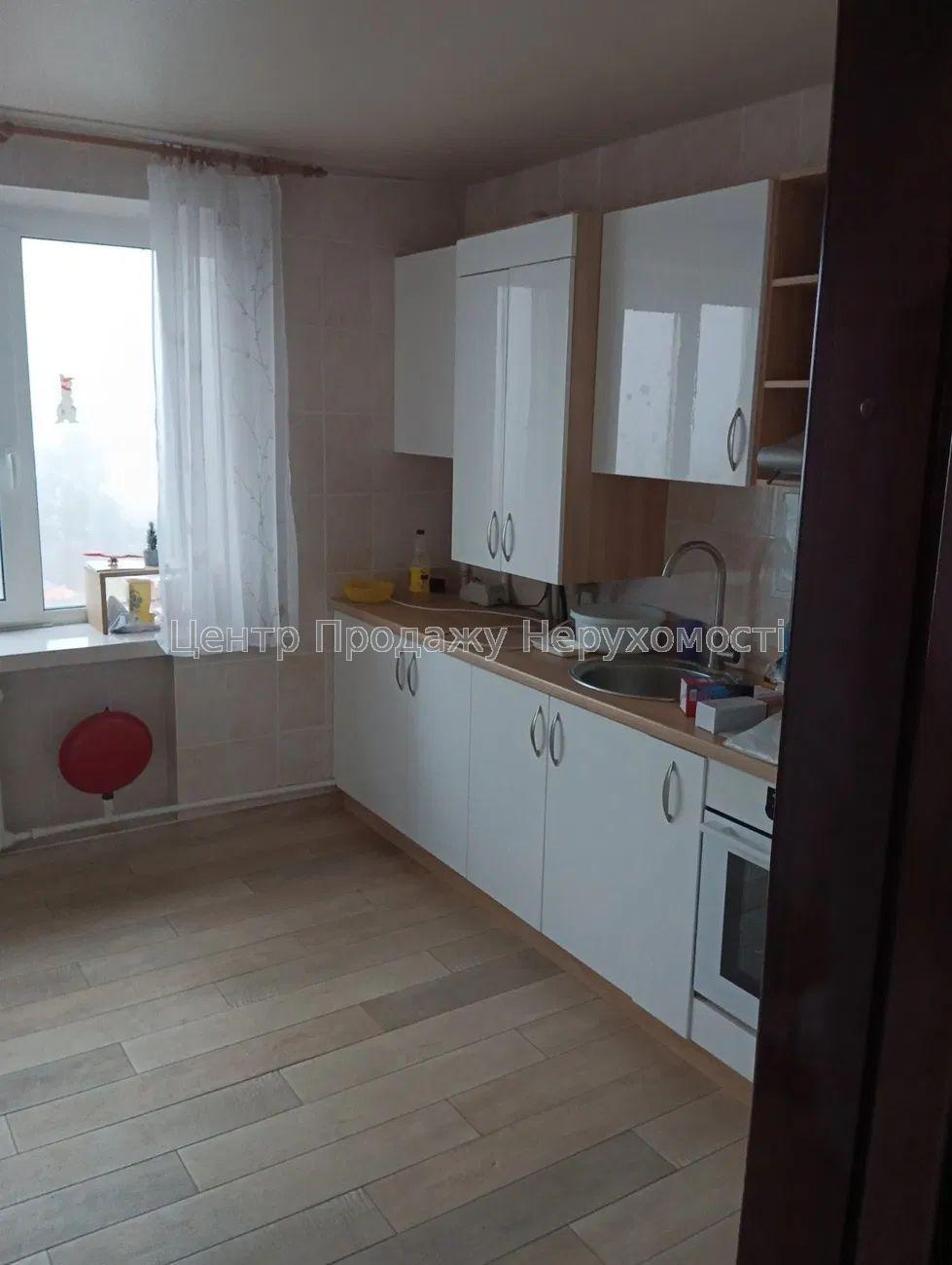 Фото Продаж квартири в Харкові, 4 кімнати. Кулиничі2