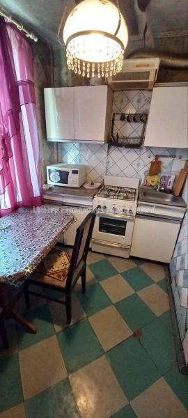 Продам 3-кімнатну квартиру