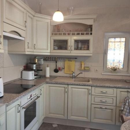 Продам 2-поверховий будинок