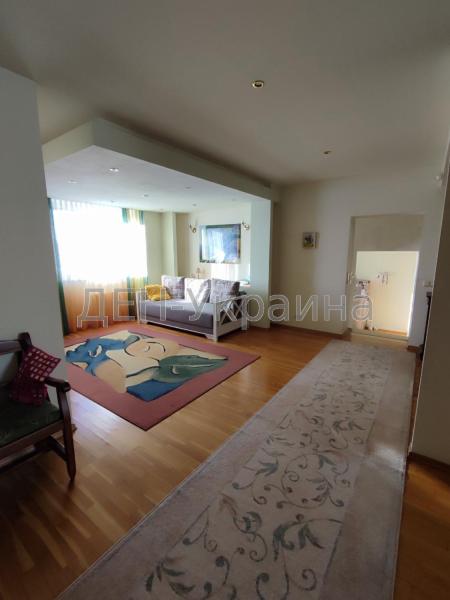 Продам апартаменти