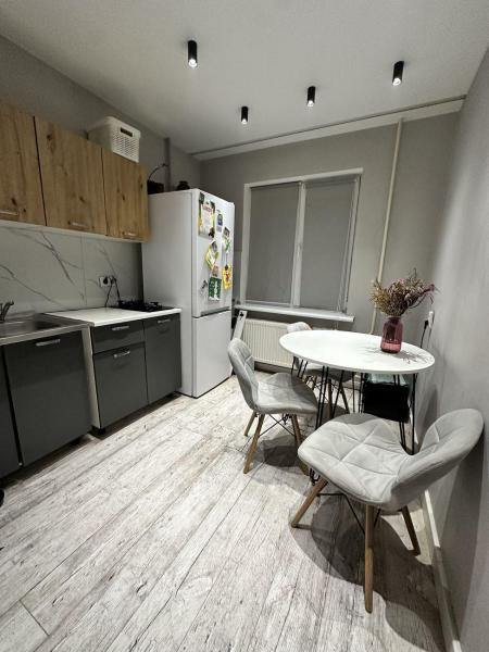 Продам 2-кімнатну квартиру