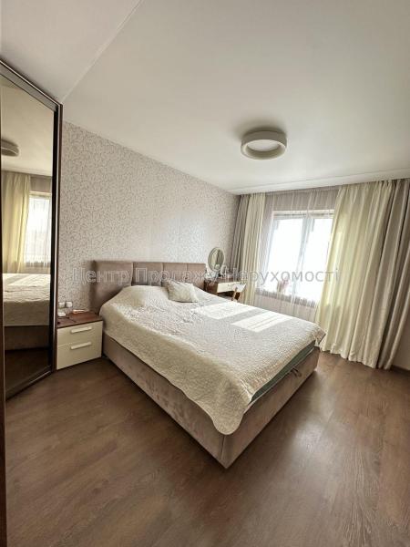 Продам 3-кімнатну квартиру