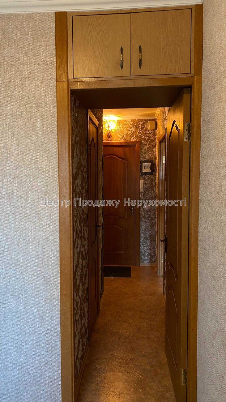 Фото Продам 1-кімнатну біля метро Дорогожичі9