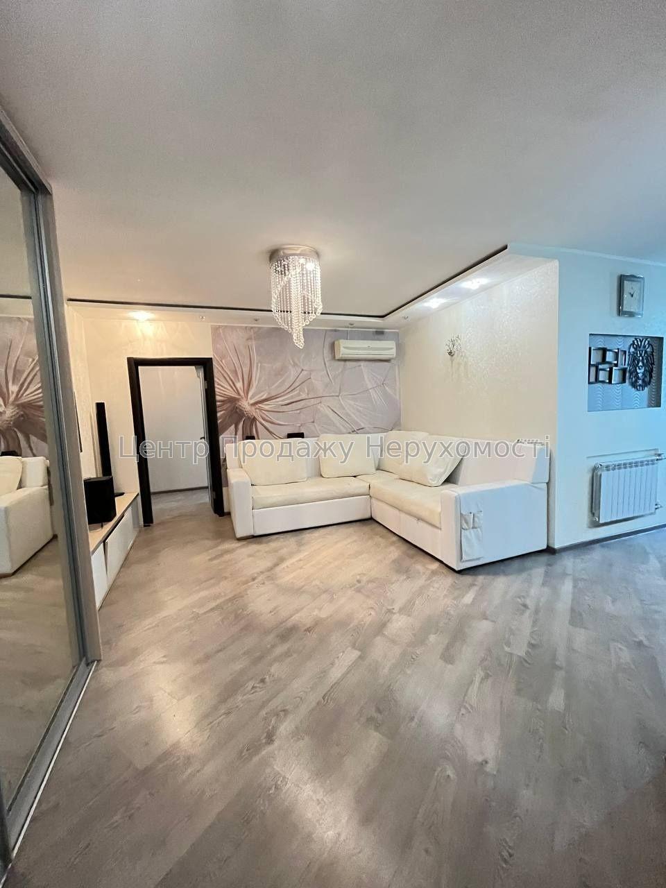 Фото Сучасна стильна квартира в закритому ЖК6